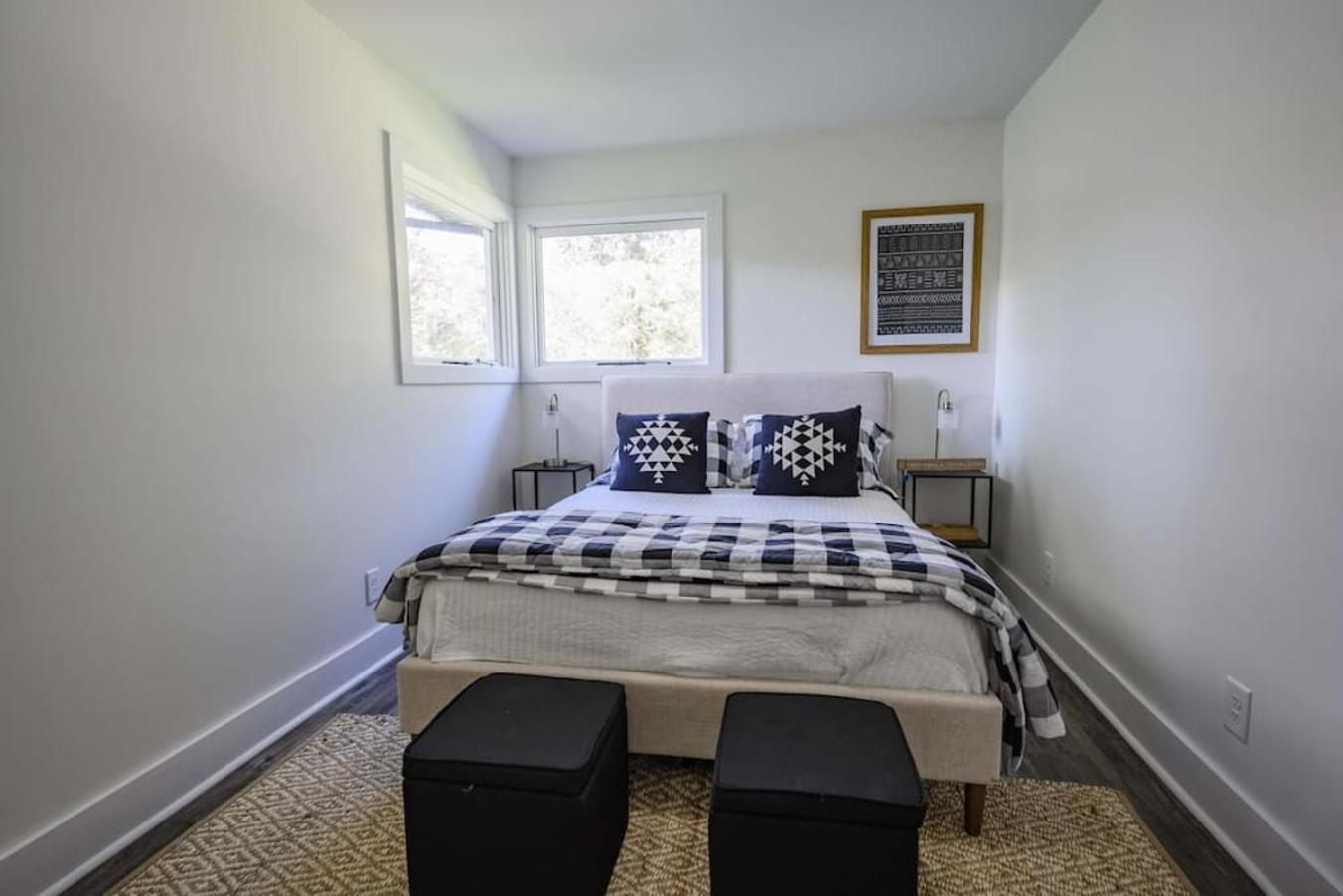 Winchester Gorgeous Renovated Home With Large & Private Lot מראה חיצוני תמונה