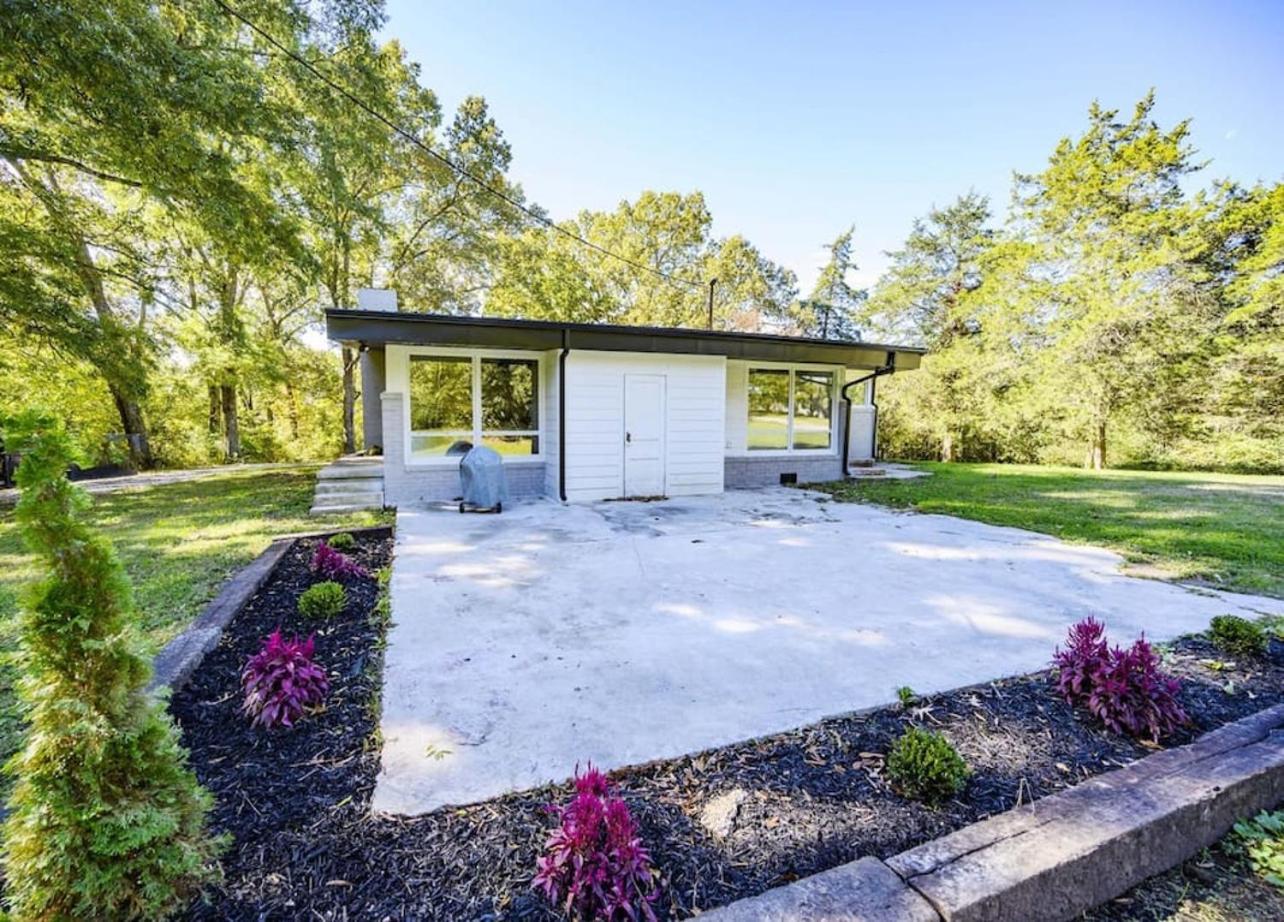 Winchester Gorgeous Renovated Home With Large & Private Lot מראה חיצוני תמונה