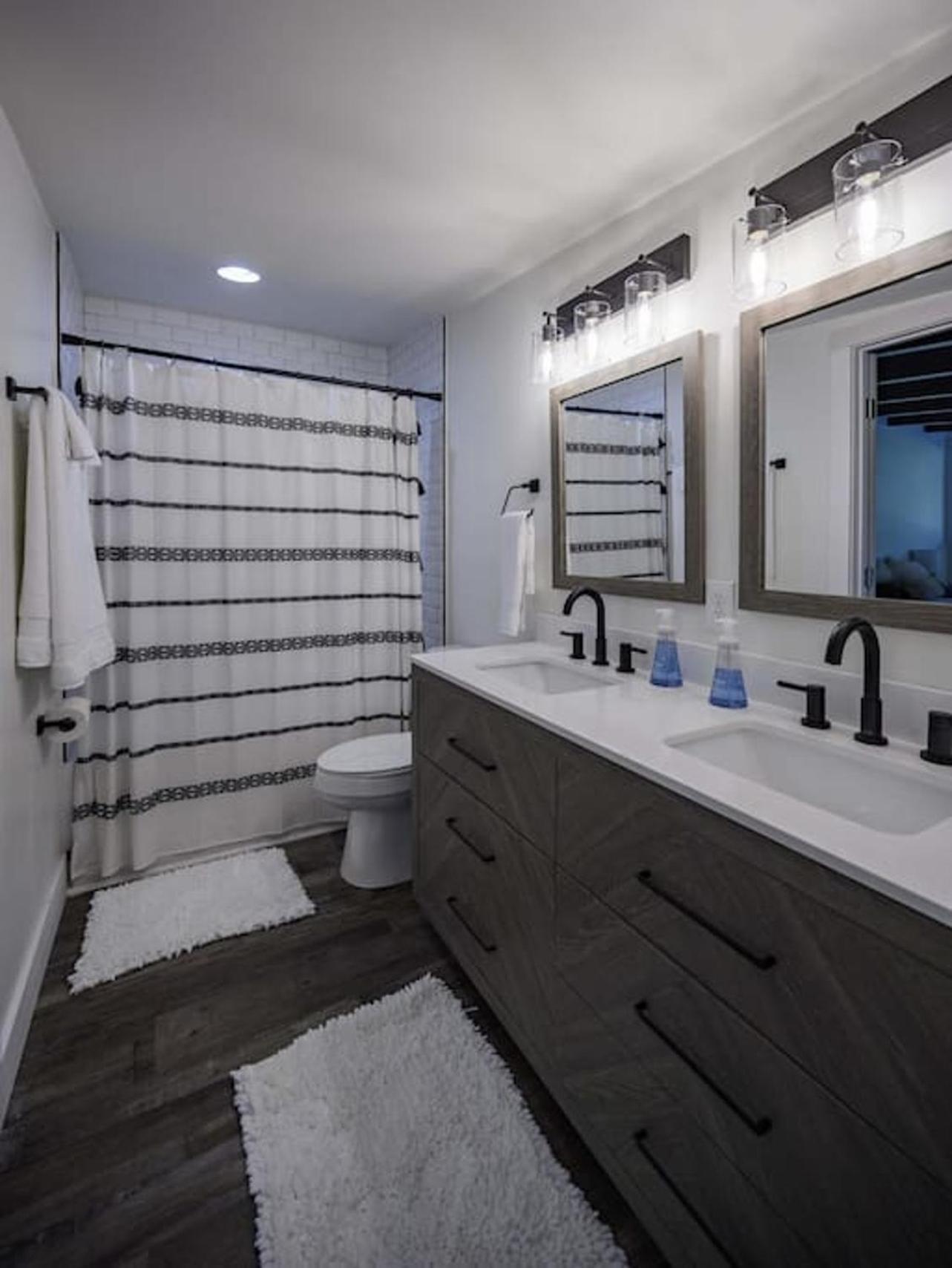 Winchester Gorgeous Renovated Home With Large & Private Lot מראה חיצוני תמונה