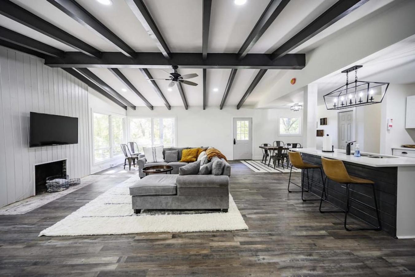 Winchester Gorgeous Renovated Home With Large & Private Lot מראה חיצוני תמונה